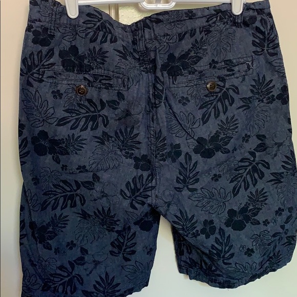 Men’s Blue Design Shorts - Picture 4 of 5